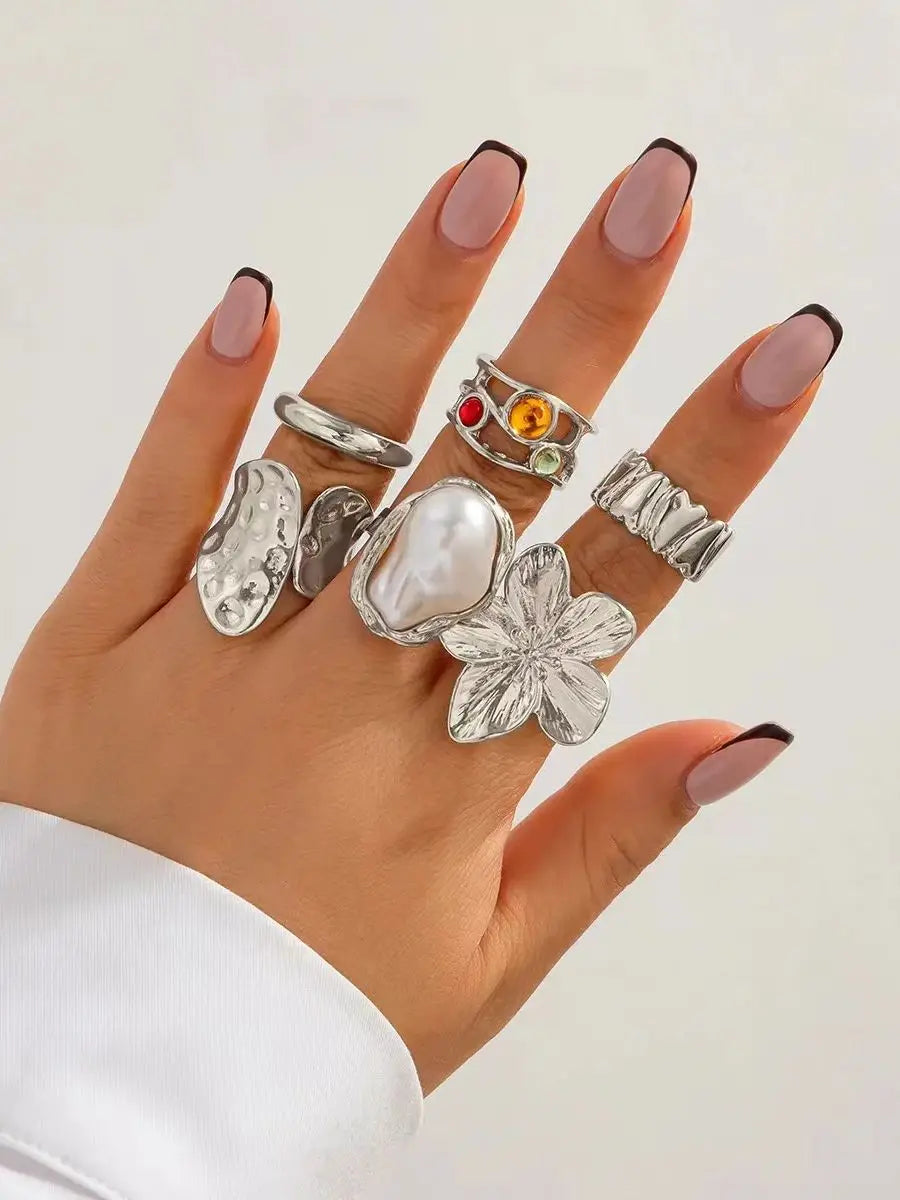 2025 New 6PCS Punk-Style Alloy Electroplated Irregular Exaggerated Flower Ring for Women Elegant Baroque Limited Pearl Ring Jewe